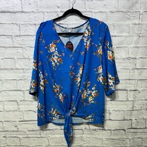 💙 NWT: Floral Tie Front Blouse